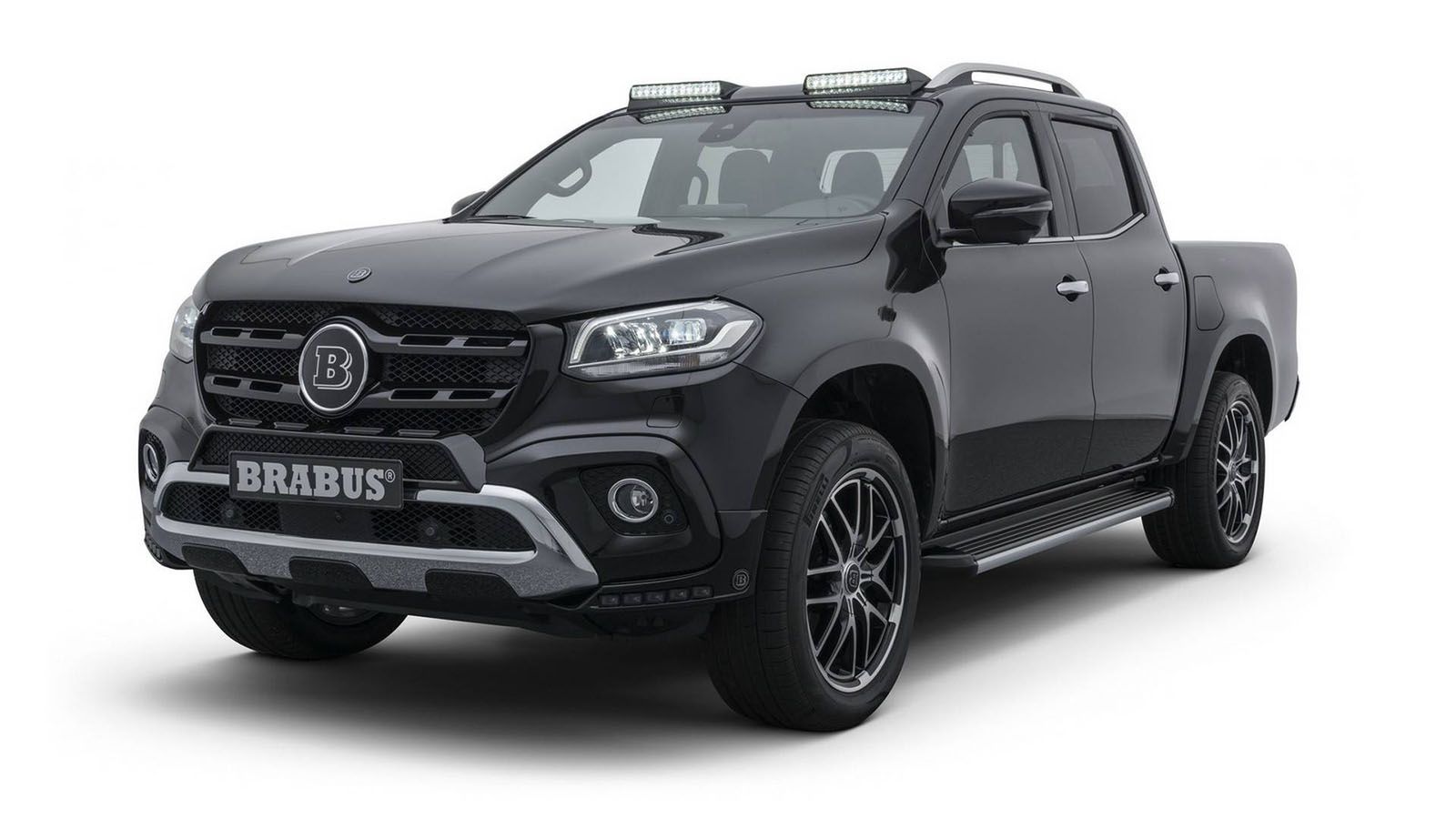 Στο τομέα της ισχύος, οι μηχανικοί της BRABUS αναβάθμισαν το 2,3 λίτρων diesel μοτέρ.

