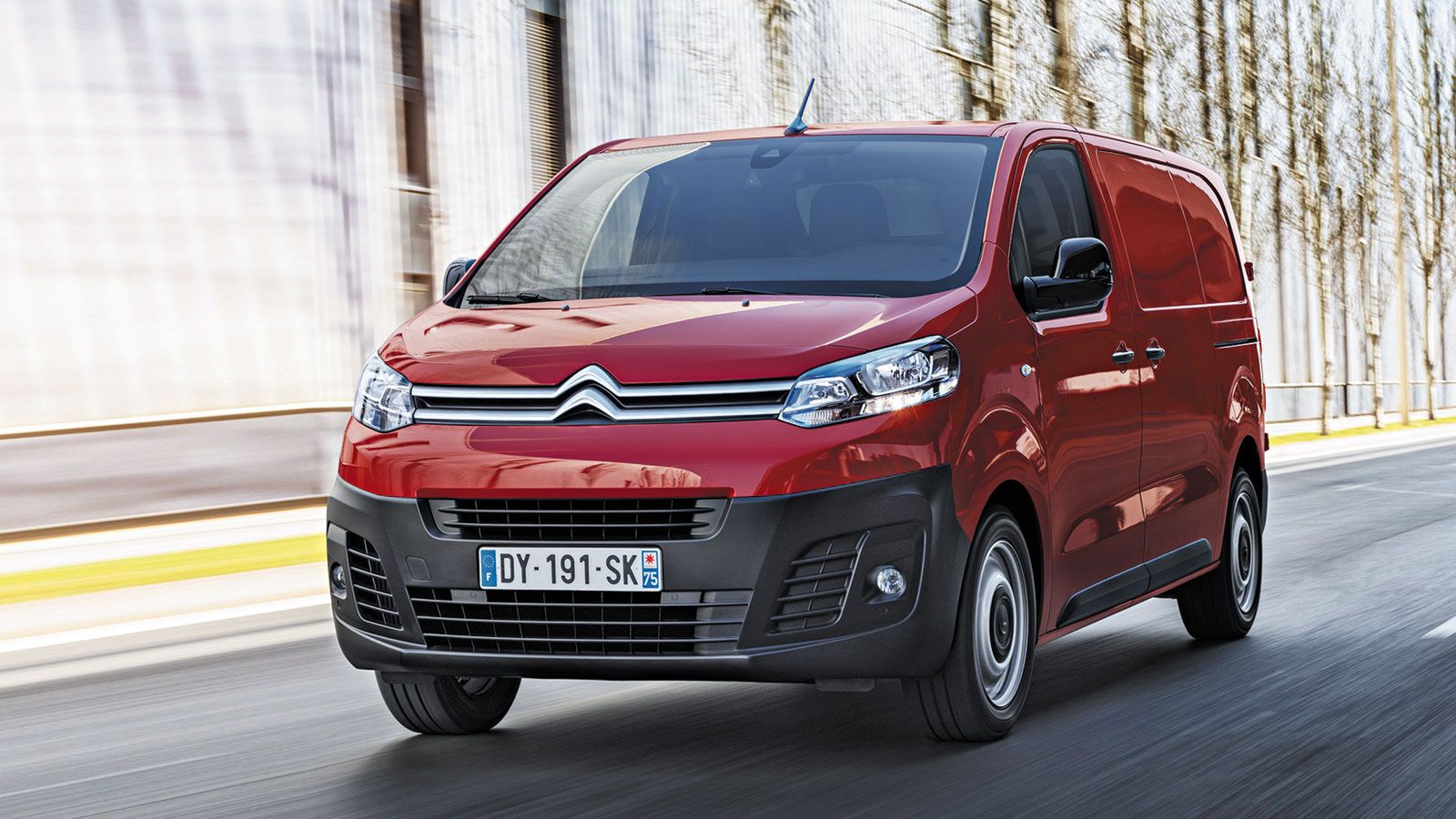 Πληρέστερο από ποτέ το νέο Jumpy