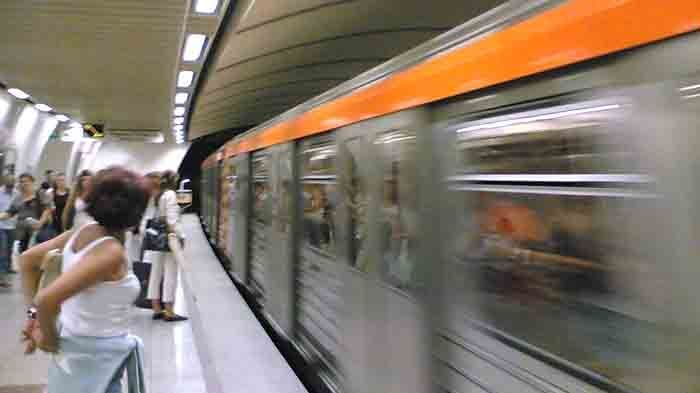 Μέσα στις επόμενες ημέρες 17 νέοι συρμοί αναμένεται να αναπτυχθούν στο ευρύτερο δίκτυο του Μετρό της Αθήνας. 