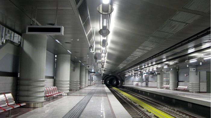Σύμφωνα με τις πληροφορίες, δεν αναμένεται να υπάρξουν επεκτάσεις στα δίκτυα των Μετρό και Τραμ τουλάχιστον για την επόμενη 5ετία.