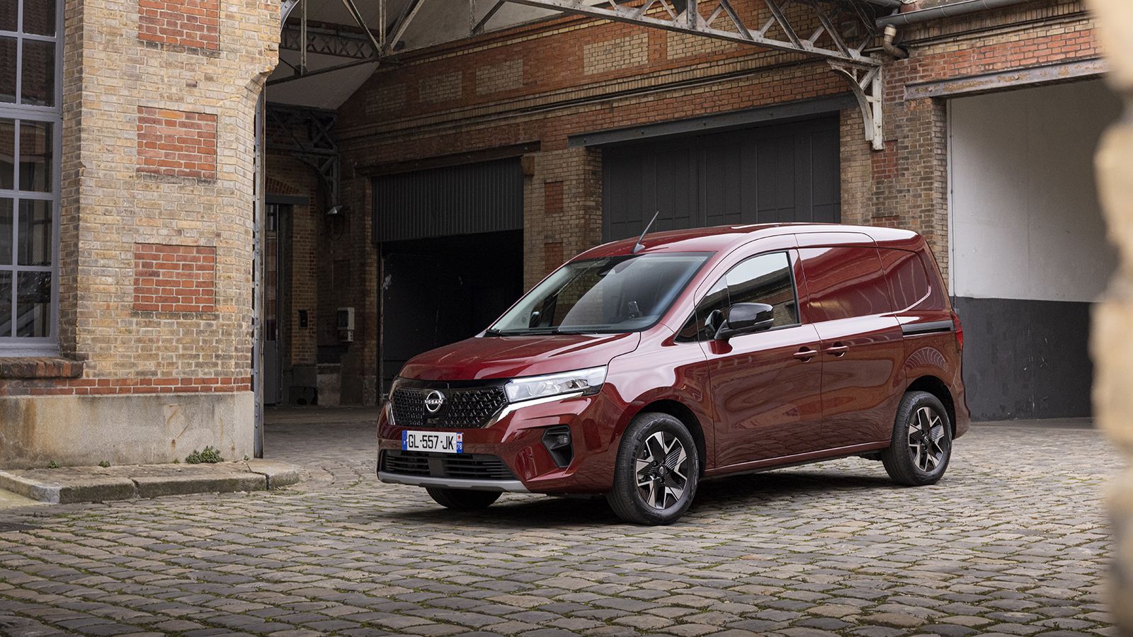 Οδηγούμε το νέο Nissan Townstar EV και σας μεταφέρουμε τις πρώτες εντυπώσεις μας. 