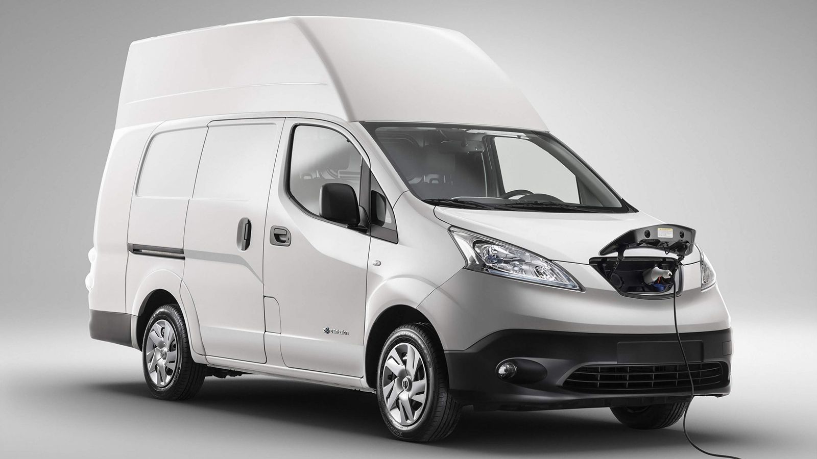 H Nissan παρουσίασε μια νέα, μεγαλύτερων διαστάσεων, έκδοση για το αμιγώς ηλεκτροκίνητο e-NV200.