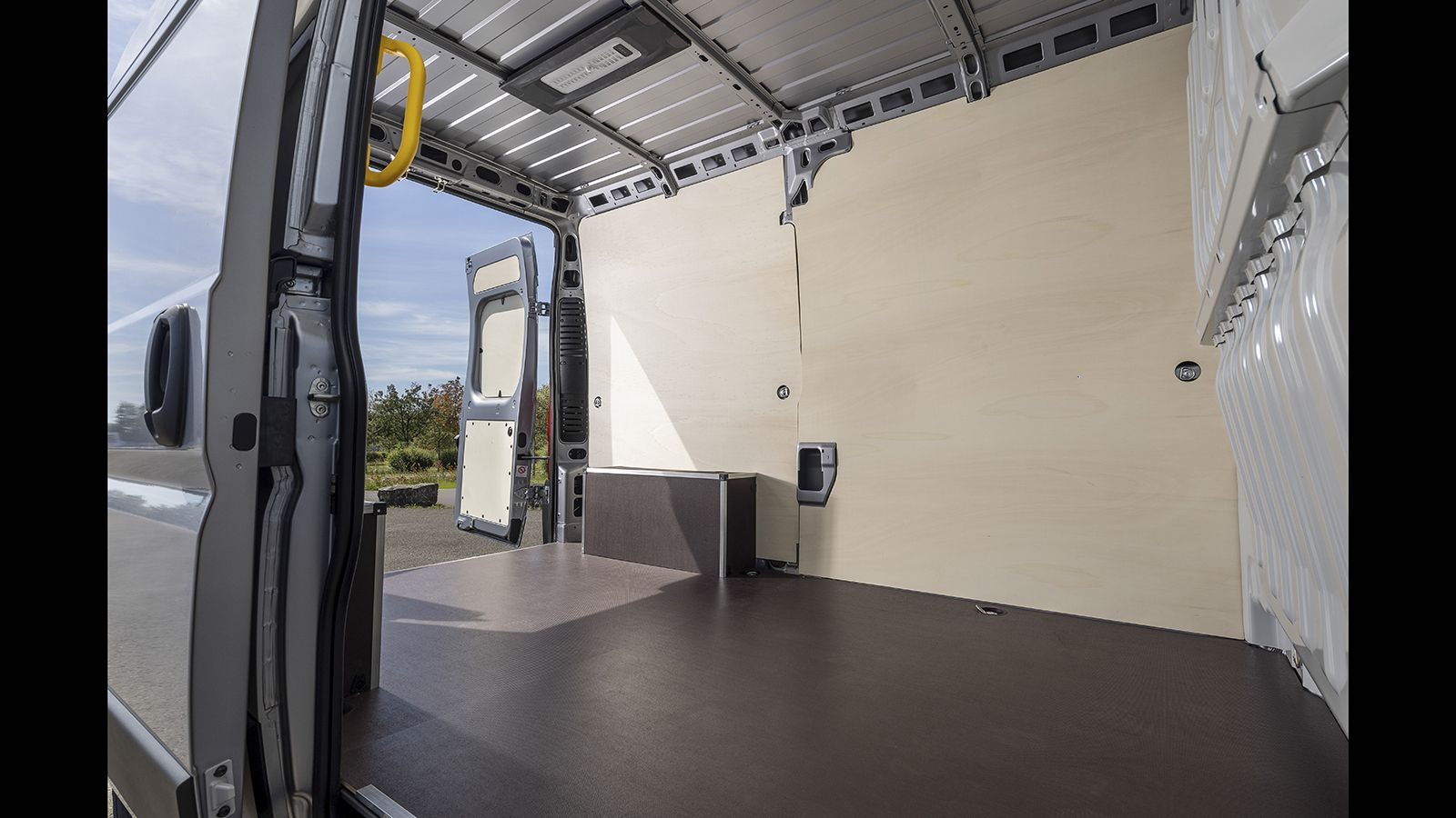 Opel Movano χώρος φόρτωσης