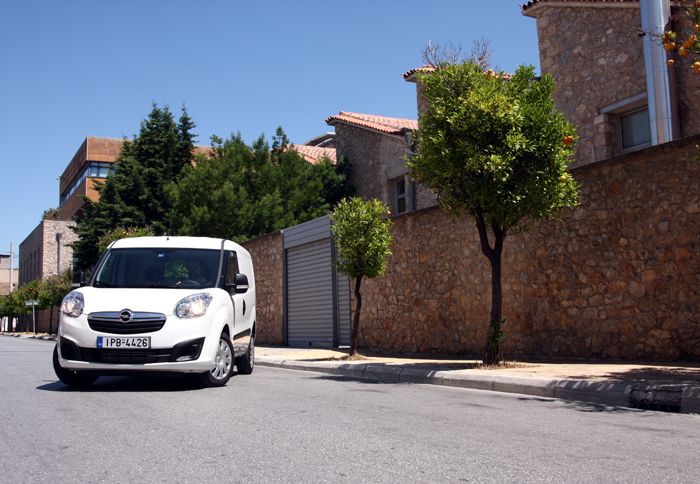 Με περιορισμένο κόστος αγοράς, φιλικούς προς το περιβάλλον κινητήρες και μειωμένο κόστος χρήσης και συντήρησης, το νέο Opel Combo Cargo στοχεύει στη κ