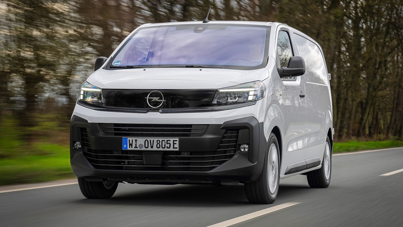 opel vivaro van σε κίνηση