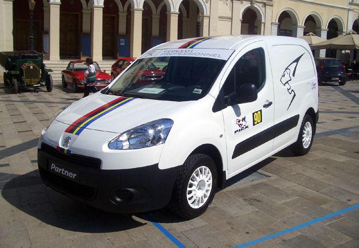 Το ειδικά διασκευασμένο Peugeot Partner facelift με τον κινητήρα Euro5 των 90 ίππων αποτέλεσε πόλο έλξης για τους επισκέπτες στο περίπτερο της Peugeot