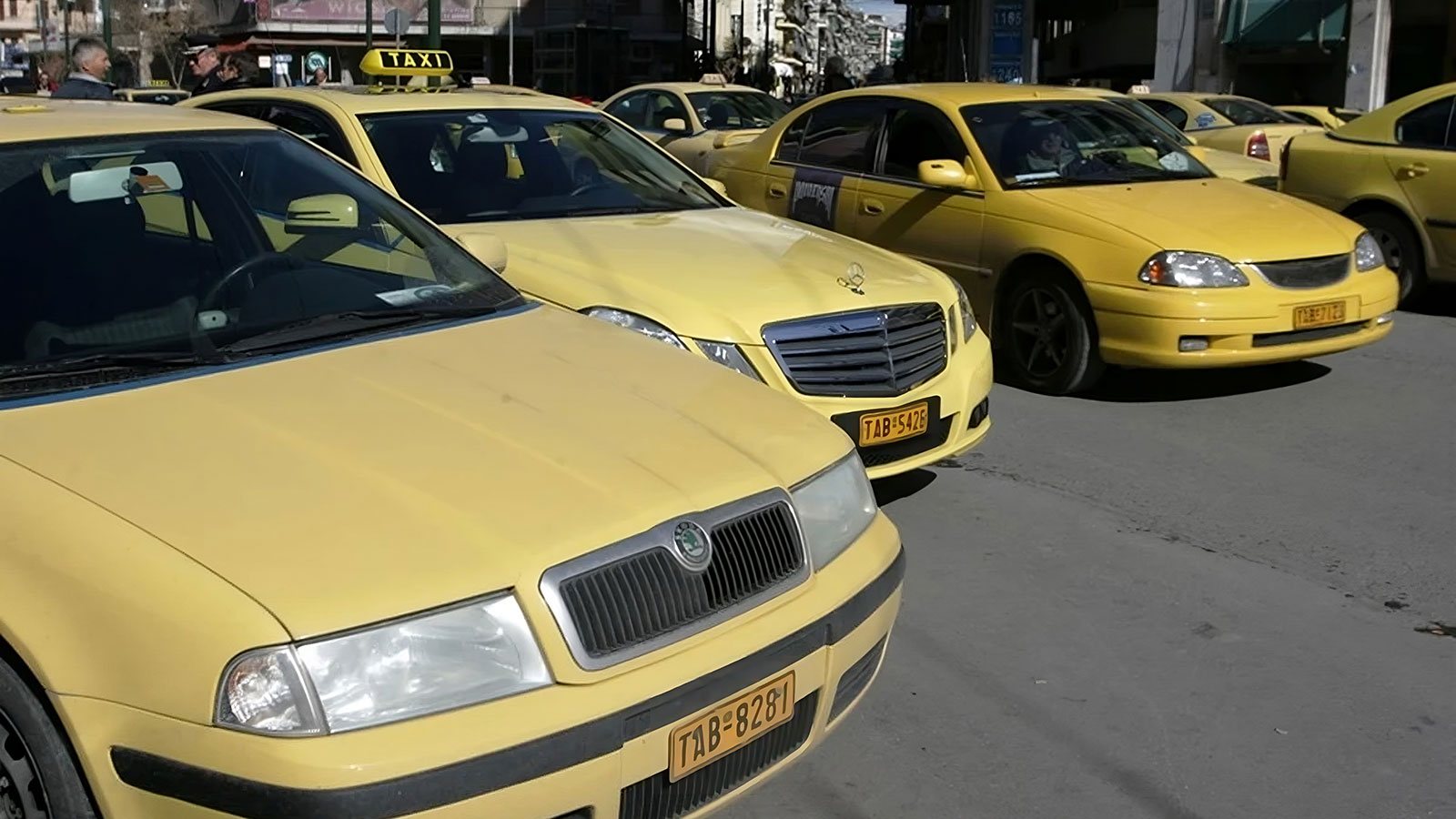4 μήνες παραπάνω στους δρόμους τα επαγγελματικά 20+ ετών