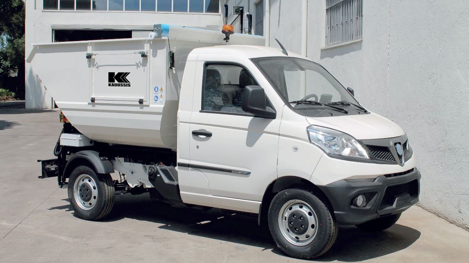 Η αποκομιδή απορριμμάτων είναι ένας από τους τομείς όπου το Piaggio Porter έχει χρησιμοποιηθεί κατά κόρον. 