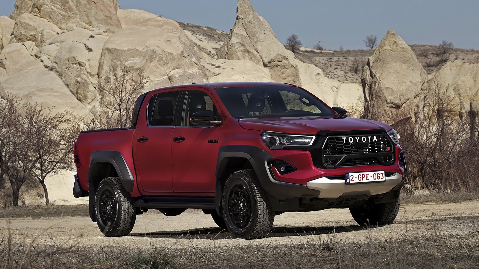 Αυξάνοντας τις πωλήσεις του κατά 32,5%, το Toyota Hilux είναι το Best-Seller ελαφρύ επαγγελματικό στην Ελλάδα –και- το 2025, με μερίδιο 19,8%(!)