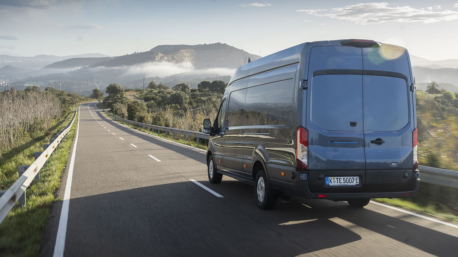 Ποιες είναι οι εταιρείες που κυριαρχούν στις πωλήσεις νέων Vans στην Ελλάδα κατά το 8μηνο του 2025;