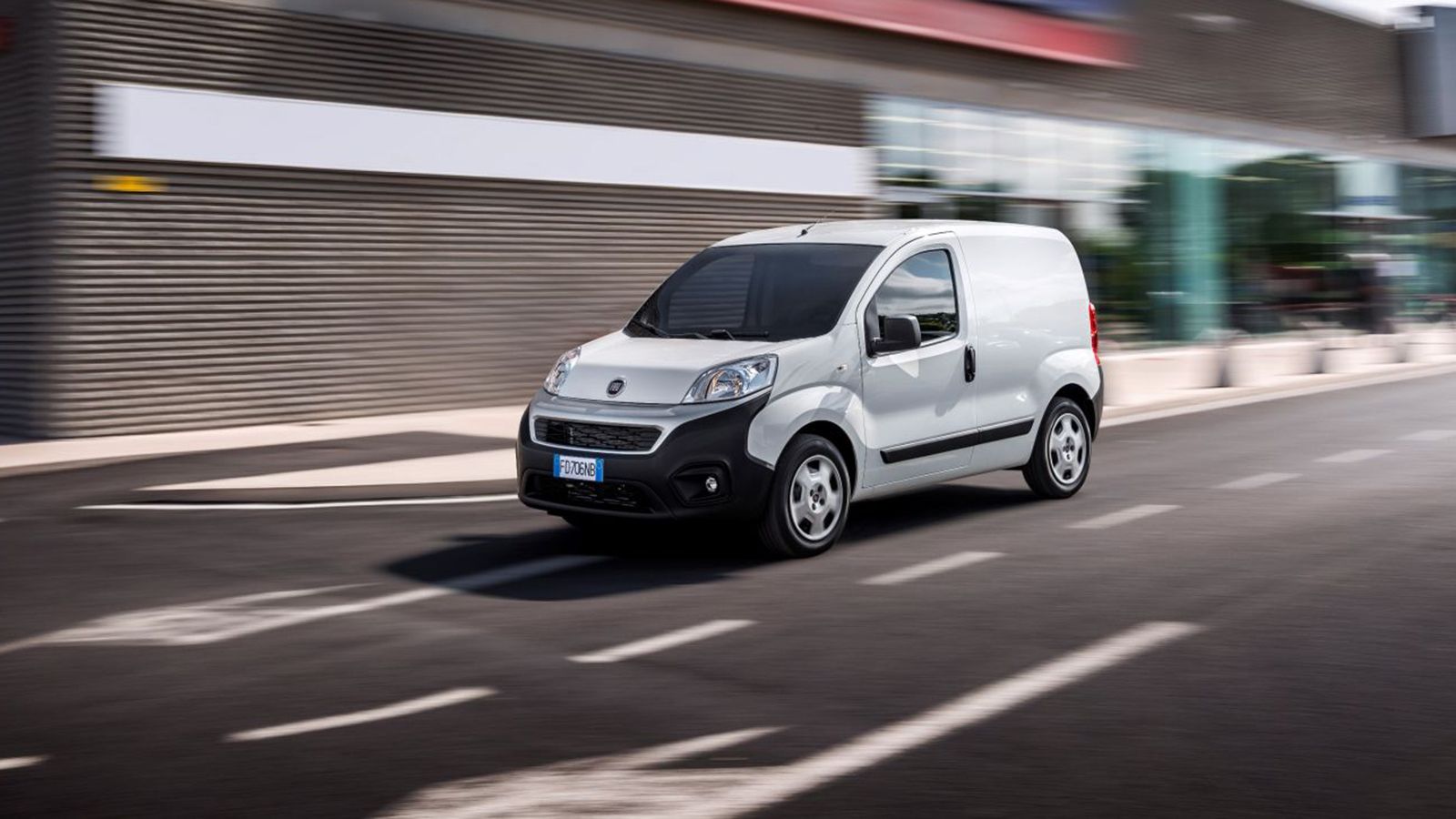 Με 220 νέες ταξινομήσεις μέσα στον Απρίλιο, το Fiat Fiorino ήταν –μακράν- το πιο εμπορικό ελαφρύ επαγγελματικό στην Ελλάδα!