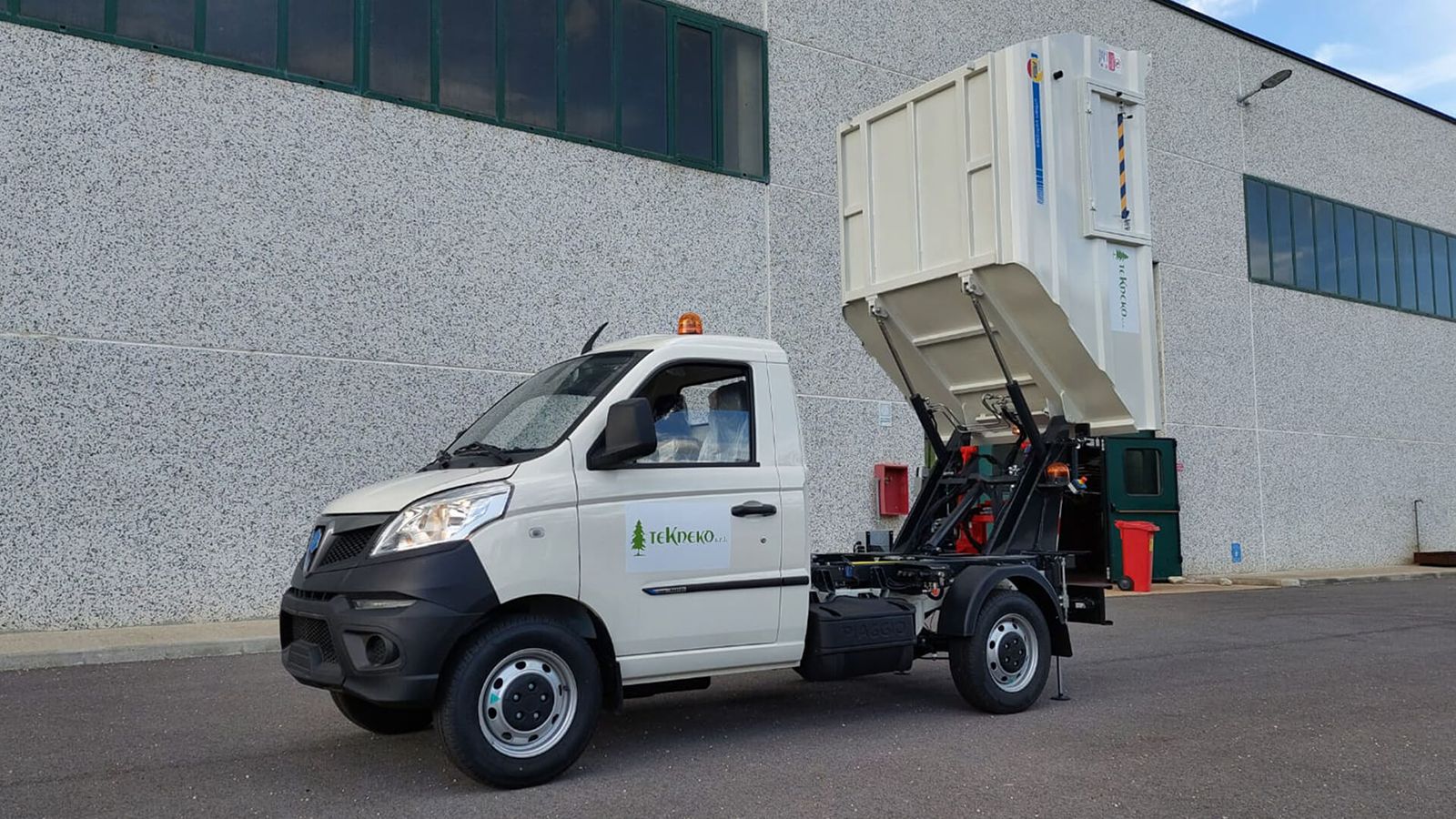 Περιορισμένες διαστάσεις για ευελιξία στην κίνηση, κορυφαία χωρητικότητα και κινητήρες φιλικούς προς το περιβάλλον. Αυτά είναι τα χαρακτηριστικά που κ