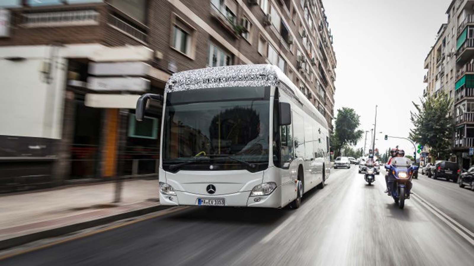 Με 15 ηλεκτρικά Mercedes Citaro το Βερολίνο
