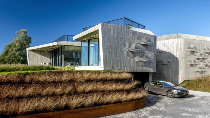 Το W.I.N.D. House oλοκληρώθηκε πρόσφατα από την ολλανδική εταιρεία UNStudio και περιλαμβάνει επίσης βιώσιμη τεχνολογία που μειώνει την εξάρτησή του απ
