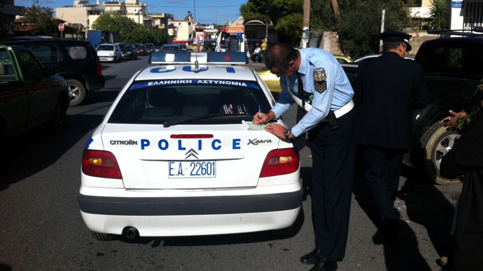 Σε σχετικές δηλώσεις του, ο υφυπουργός Μεταφορών ανέφερε πως το μέτρο της διασύνδεσης των προστίμων του ΚΟΚ με εισοδηματικά κριτήρια, δεν θα εφαρμοστε