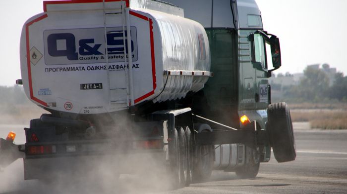 Στα σεμινάρια της Quality & Safety, οι επαγγελματίες οδηγοί εκπαιδεύονται στην Αμυντική Οδήγηση αλλά και την αντιμετώπιση… δύσκολων καταστάσεων.