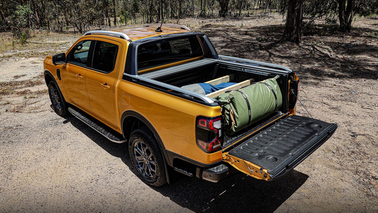 Την πρακτική πλευρά του νέου Ranger μας δείχνει η Ford.