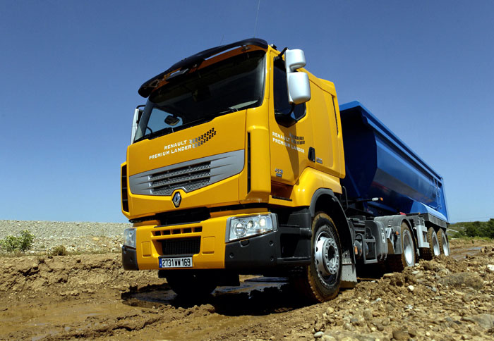 Νέα χωματουργικά Renault Premium