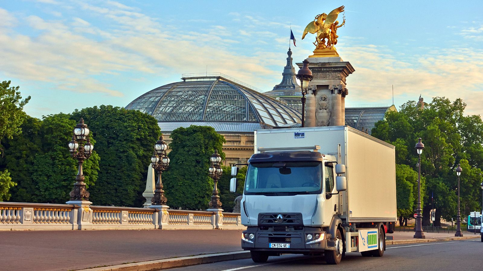 Η Renault Trucks εξελίσσει μια αμιγώς ηλεκτροκίνητη έκδοση ενός φορτηγού διανομών με μεικτό βάρος 16t.