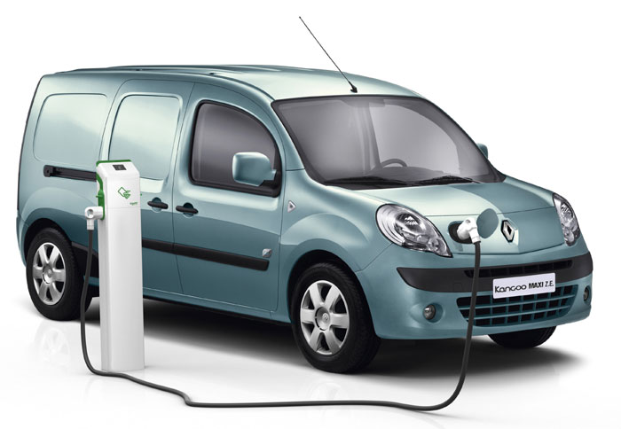Το νέο Renault Kangoo ZE απέσπασε τους 104 (από τους 168 συνολικά) βαθμούς της σχετικής Επιτροπής και βραβεύτηκε με τον τίτλο Van of the Year για το 2