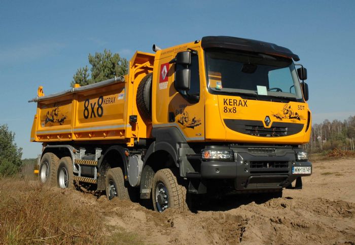 To νέο 4αξονικό Kerax 8x8 θα προσφέρεται με κινητήρες Euro 5 ισχύος από 430- 460 ίππους.