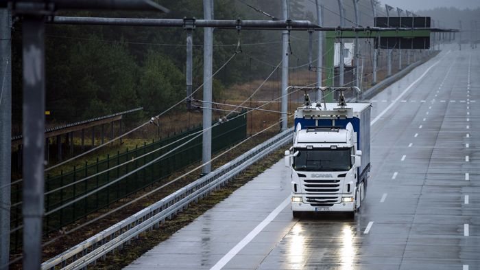 Από τον Φεβρουάριο του 2016, η Scania θα συμμετάσχει σε ένα φιλόδοξο πρόγραμμα που αφορά στη χρήση ηλεκτροκίνητων φορτηγών που μπορούν να φορτίζουν κα