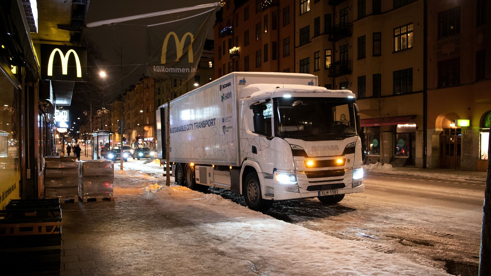 Η Scania συμμετέχει σε ένα νέο ερευνητικό πρόγραμμα νυχτερινών διανομών εντός του κέντρου της Στοκχόλμης με ένα –αθόρυβο- υβριδικό φορτηγό.