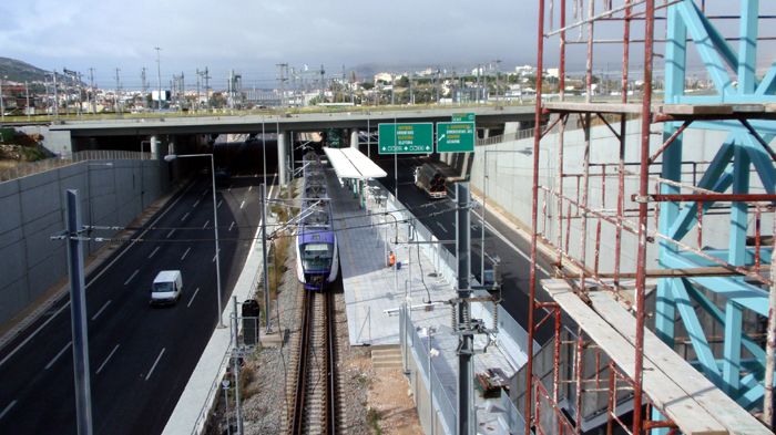 Τρεις νέες και ιδιαίτερα σημαντικές συμβάσεις που αφορούν σε σιδηροδρομικά έργα σε όλη τη χώρα αναμένεται να υπογραφούν εντός των ημερών.