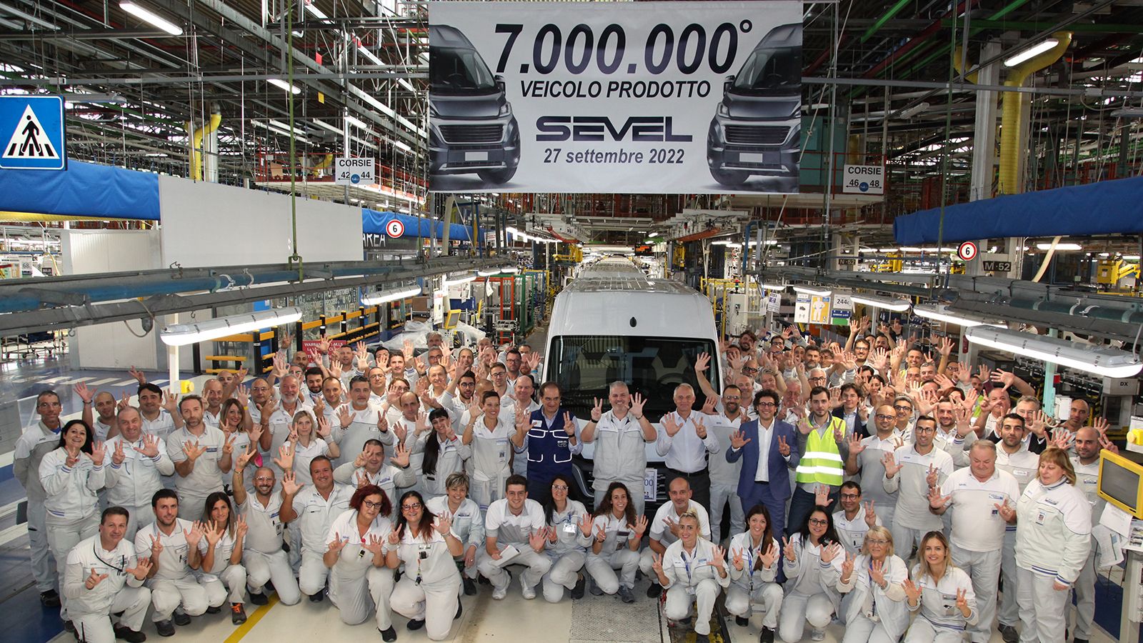 Το εργοστάσιο Sevel (Italy) της Stellantis στη νοτιοανατολική Ιταλία, ξεπέρασε το ορόσημο των 7 εκατομμυρίων οχημάτων που έχουν παραχθεί στις γραμμές