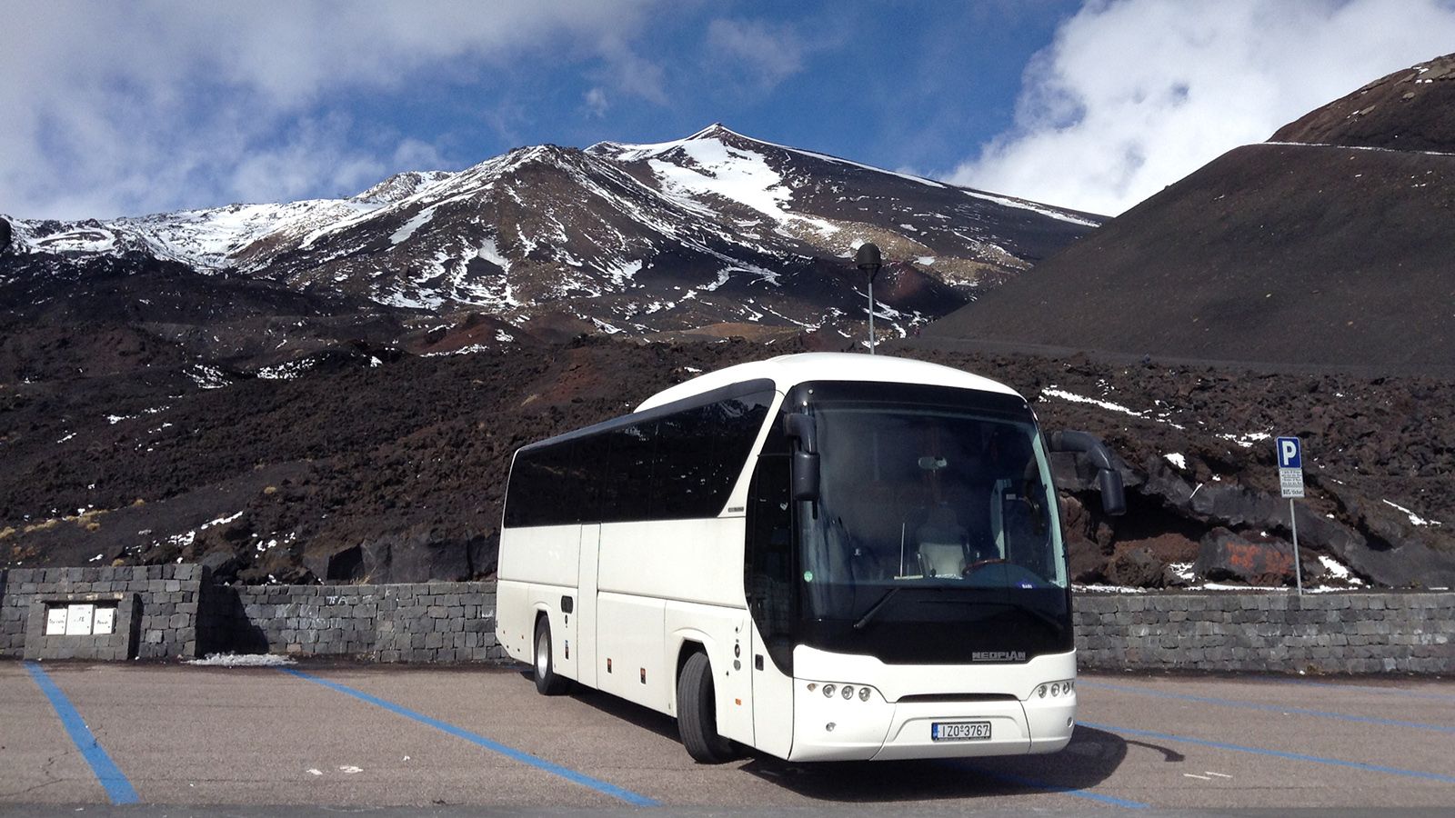Οδικός τουρισμός: Ποιος ο ρόλος των ελαστικών στα πούλμαν;