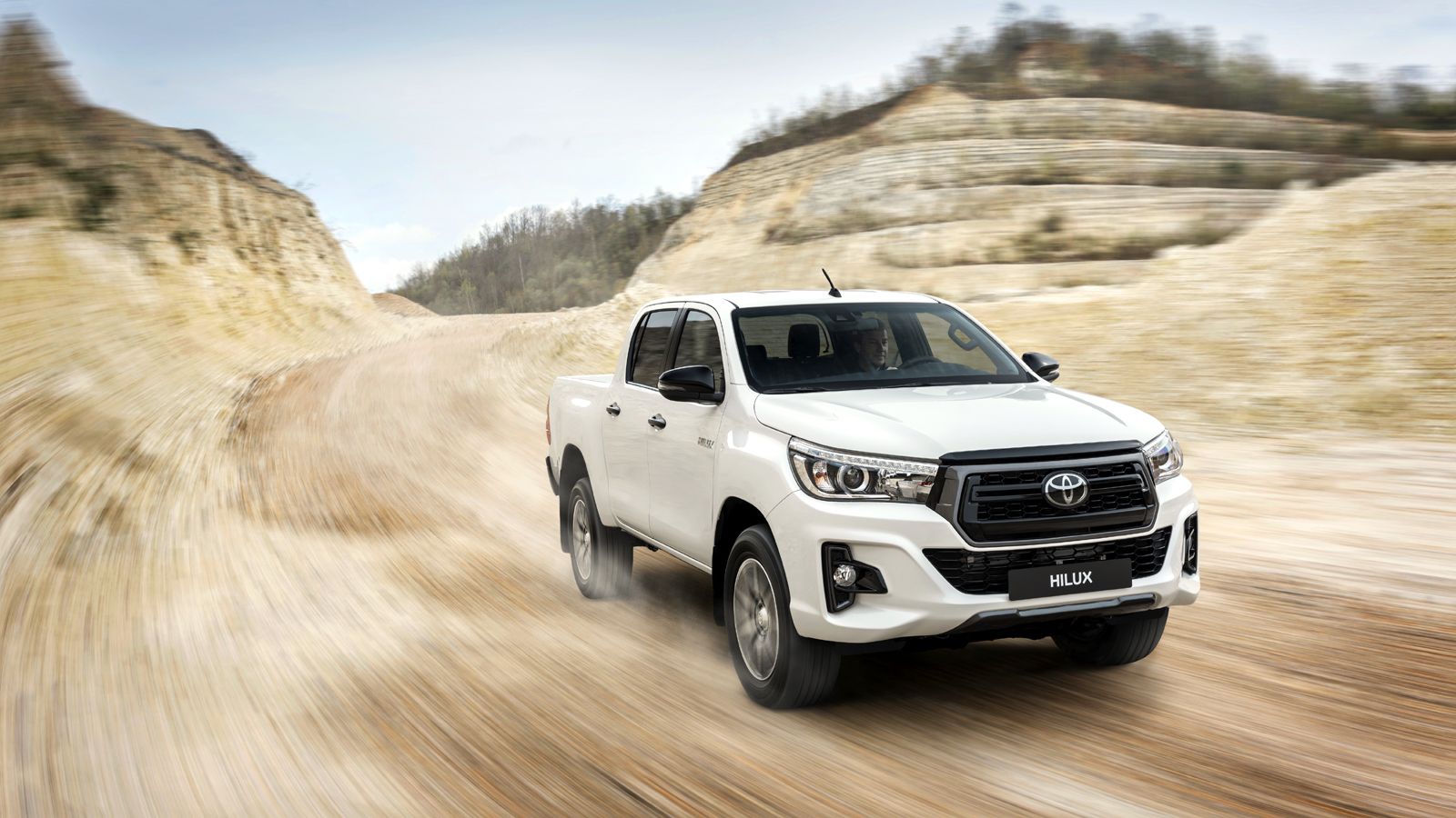 Το Toyota Hilux είναι διαθέσιμο στην παρούσα φάση με Όφελος έως 4.990 ευρώ.