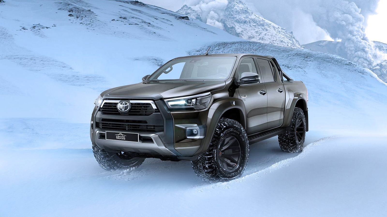 Η εταιρεία Arctic Trucks επιμελήθηκε μια ακόμη ειδικά εξελιγμένη έκδοση με την ονομασία «AT35» για τη νέα γενιά του Toyota Hilux. 