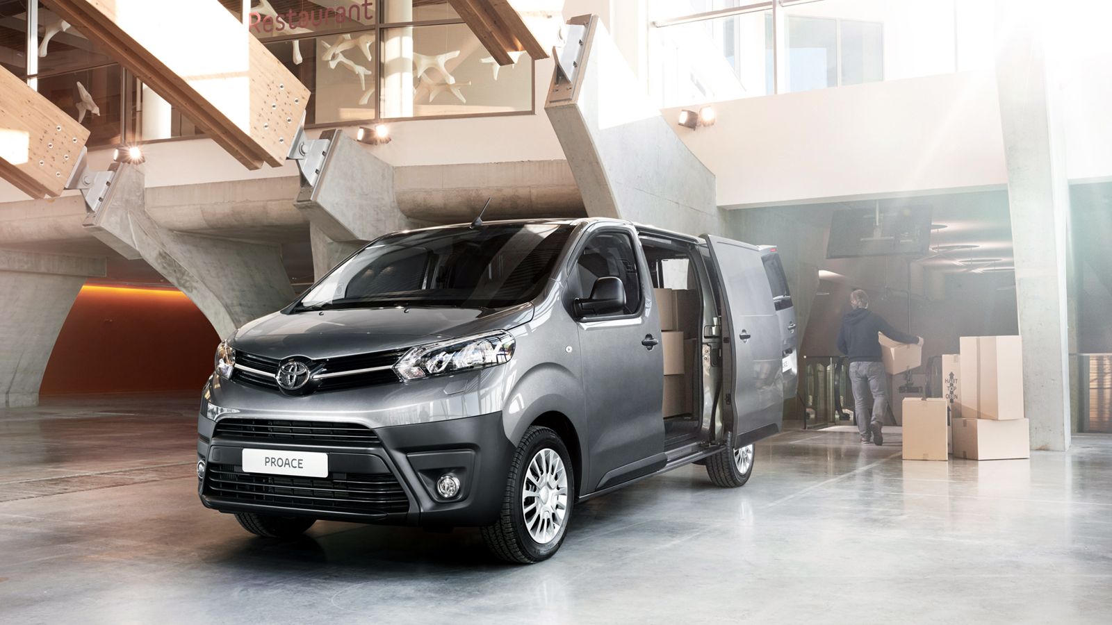 Η νέα γενιά του Toyota Proace αποκτά εντελώς νέα σχεδίαση, κινητήρες τεχνολογίας Euro6 και αυξημένες μεταφορικές δυνατότητες.