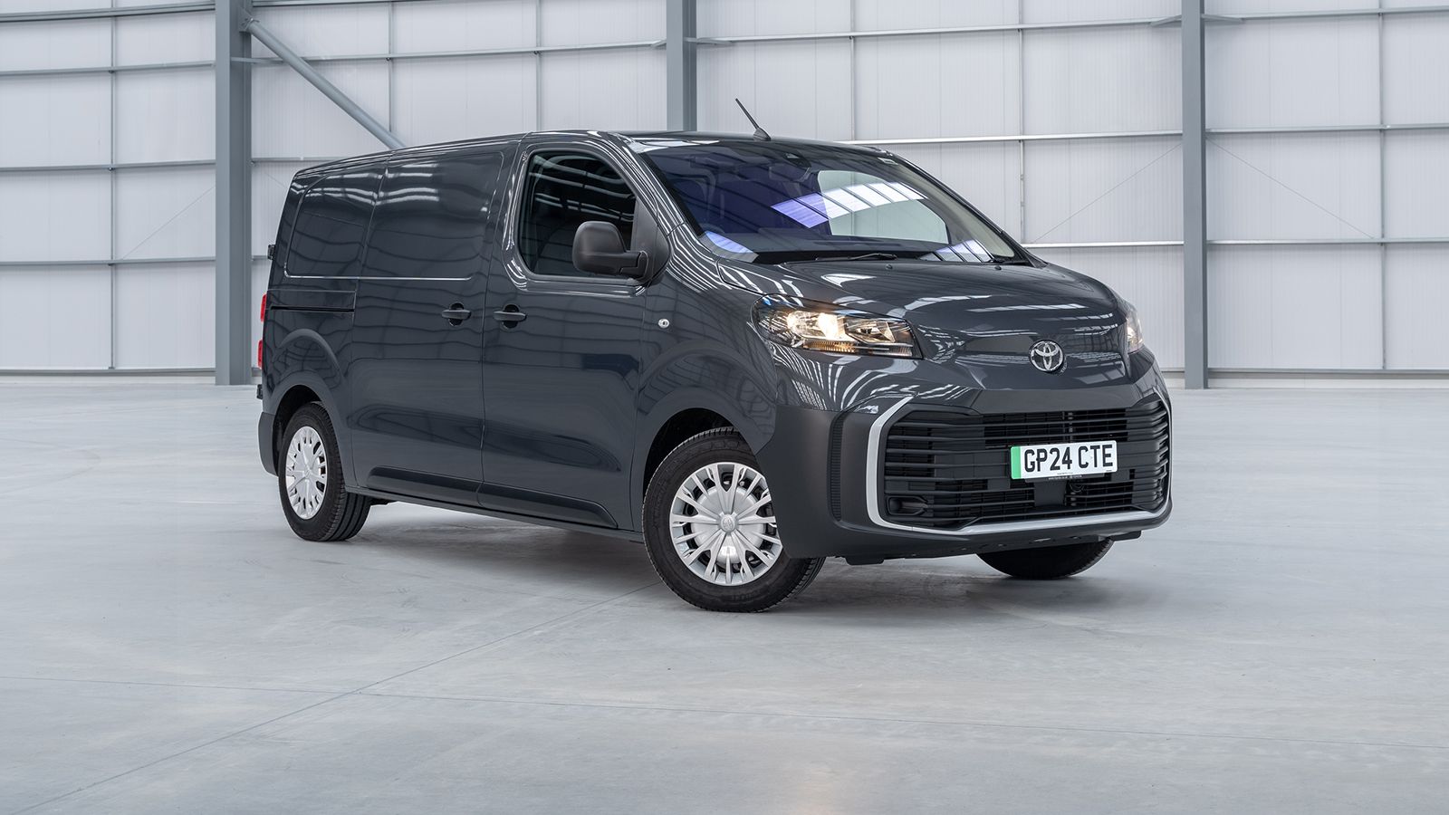 Toyota Proace: Αδιαπραγμάτευτη αποδοτικότητα