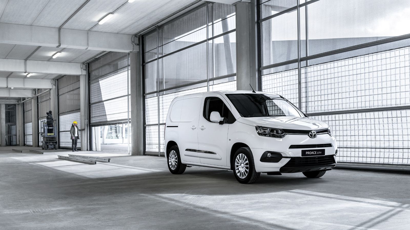 Οι πωλήσεις του νέου Toyota Proace City αναμένεται να ξεκινήσουν στις διάφορες αγορές της ΕΕ από τις αρχές του 2020.