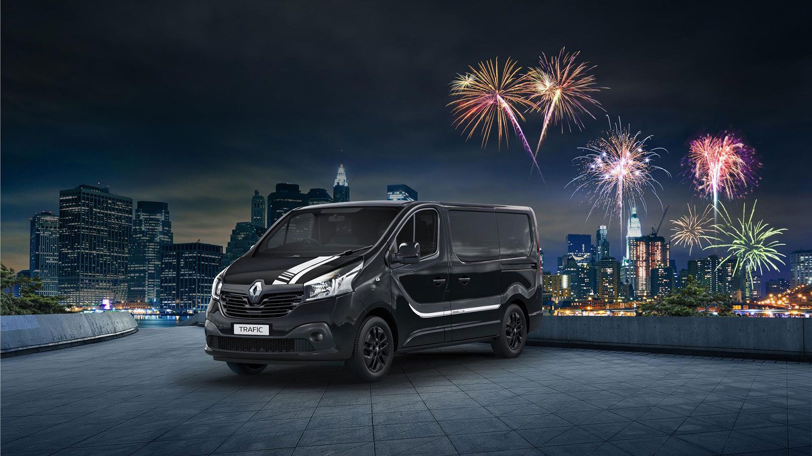 Τα μοντέλα της Premier Edition βασίζονται στην έκδοση Business + και στη Sport Nav για το Trafic και έρχονται με ένα μαύρο εξωτερικό χρώμα.