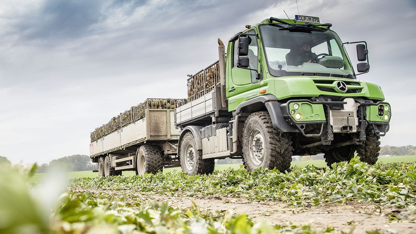 Κανένα άλλο φορτηγό ειδικής χρήσης, δεν έχει τη φήμη του θρυλικού Mercedes-Benz Unimog. Δείτε όλες τις εκδόσεις του...