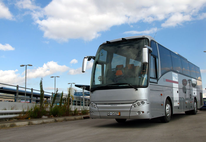 Νέο τουριστικό Axial από τη VDL