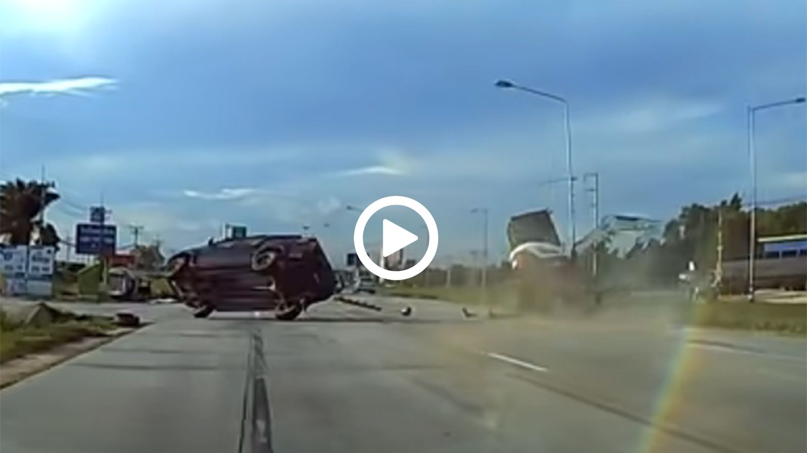 Ο εκσκαφέας… έσκαψε τον λάκκο του!