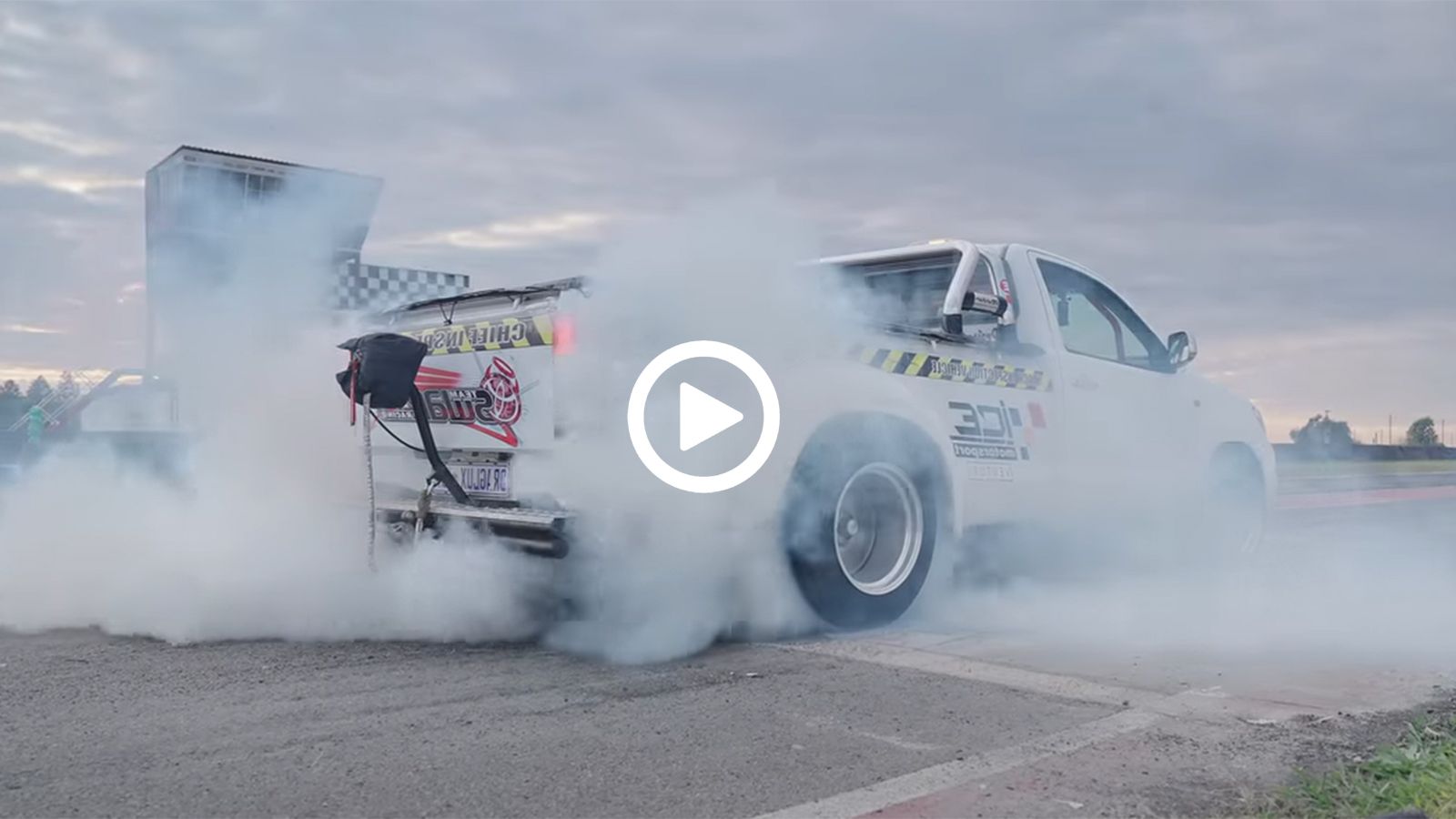 Toyota Hilux κάνει τα 0-400 μέτρα σε 9 δλ.!