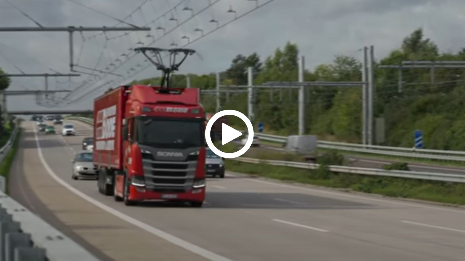 Δείτε πώς λειτουργεί στην πράξη ο eHighway της Γερμανίας.