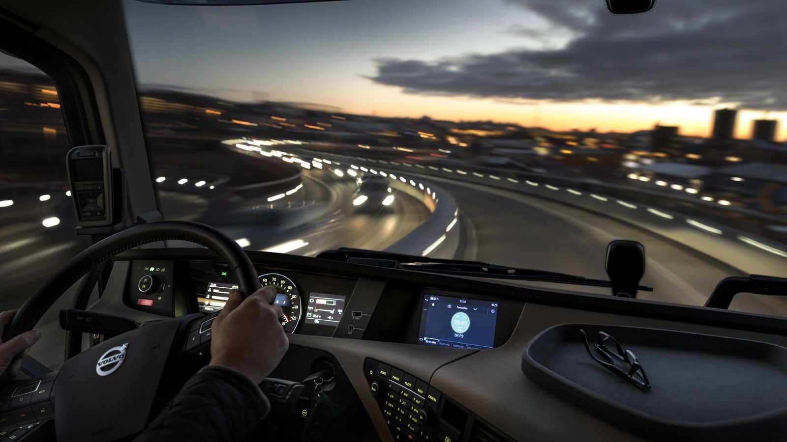 Η Volvo Trucks προσφέρει ένα νέο, ολοκληρωμένο, σύστημα πολυμέσων με τα μοντέλα FH, FM και FMX που συνδυάζει πολλαπλές από τις λειτουργίες του οχήματο
