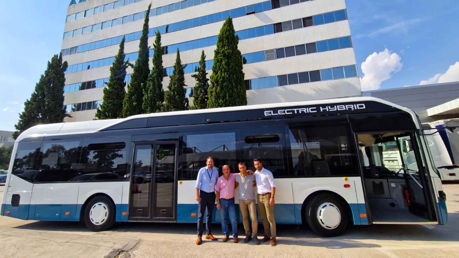 Στα Χανιά το νέο υβριδικό λεωφορείο Volvo 7900 Full Electric Hybrid