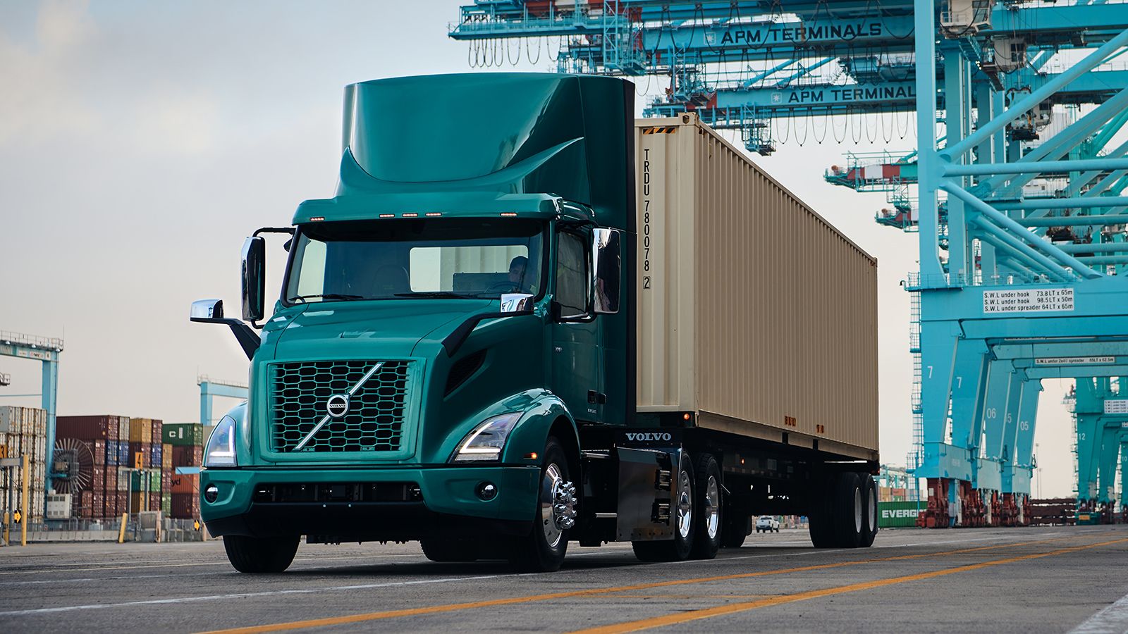 Η Volvo Trucks Β. Αμερικής πούλησε 50 επιπλέον μονάδες του Volvo VNR Electric στην start-up «WattEV», που θα ενταχθούν στον στόλο της υπηρεσίας «TaaS»