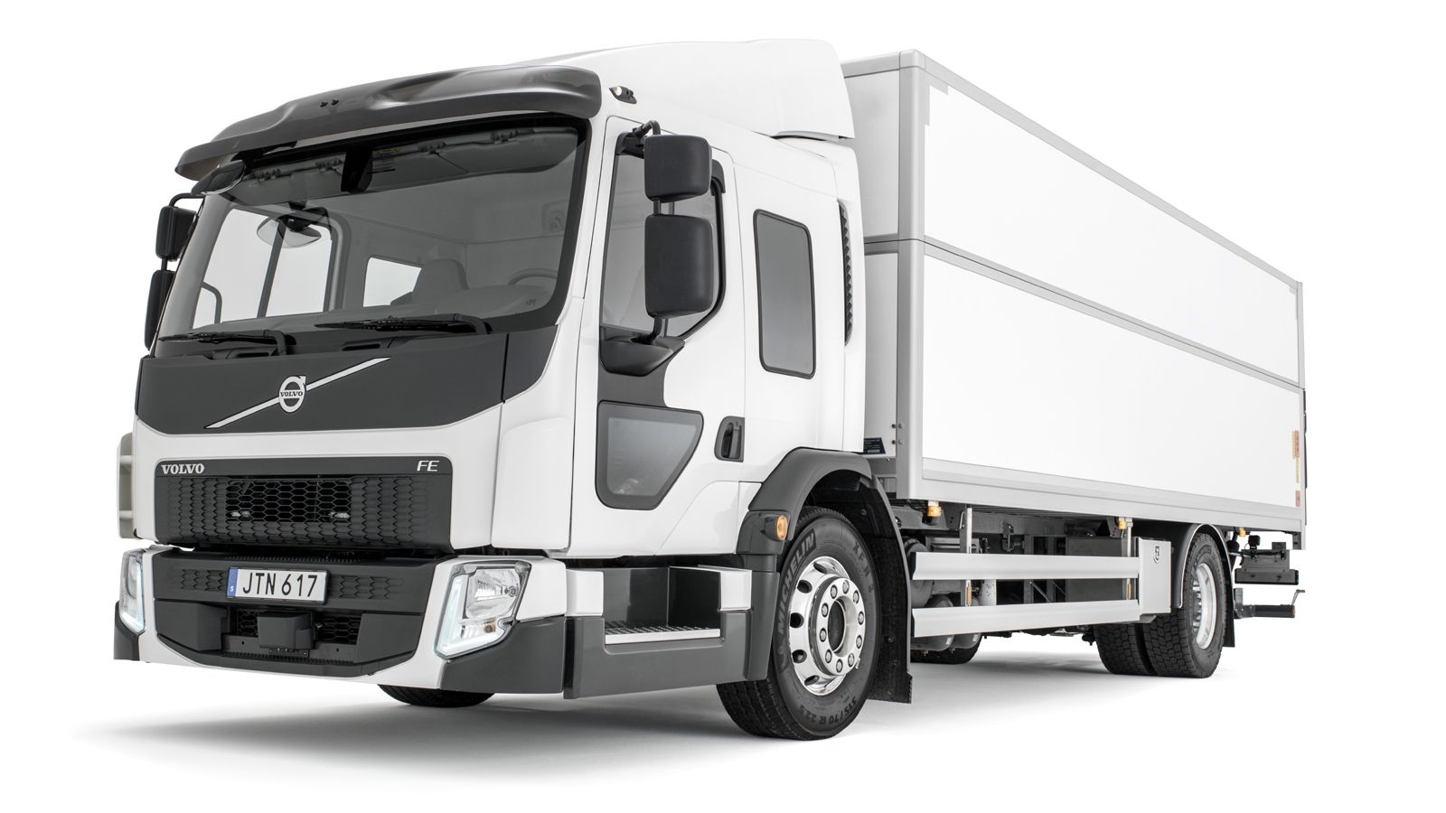 Η Volvo Trucks ανακοίνωσε την προσθήκη νέων εκδόσεων για το μοντέλο «FE» με χαμηλό δάπεδο καμπίνας.
