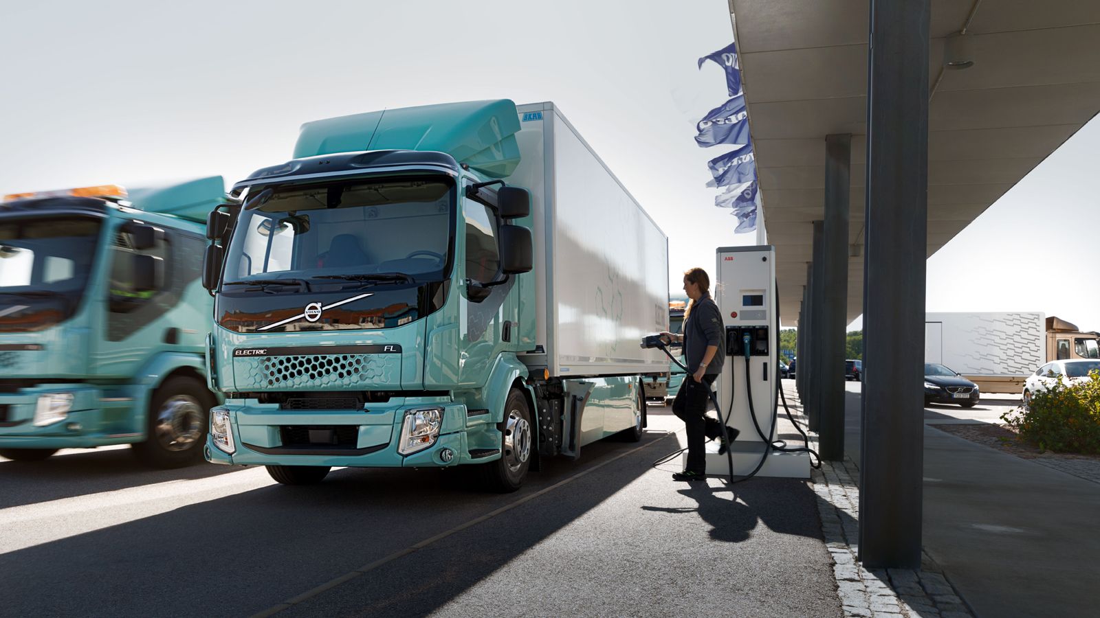 Τα Volvo FL Electric & FE Electric με μεικτό βάρος 16t. και 27t. αντίστοιχα, θα ξεκινήσουν την εμπορική τους πορεία…
