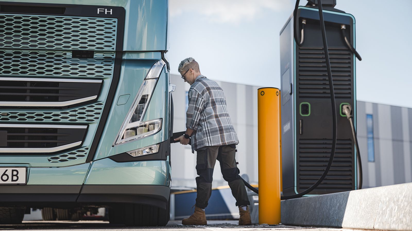 Volvo Trucks MCS charging: 