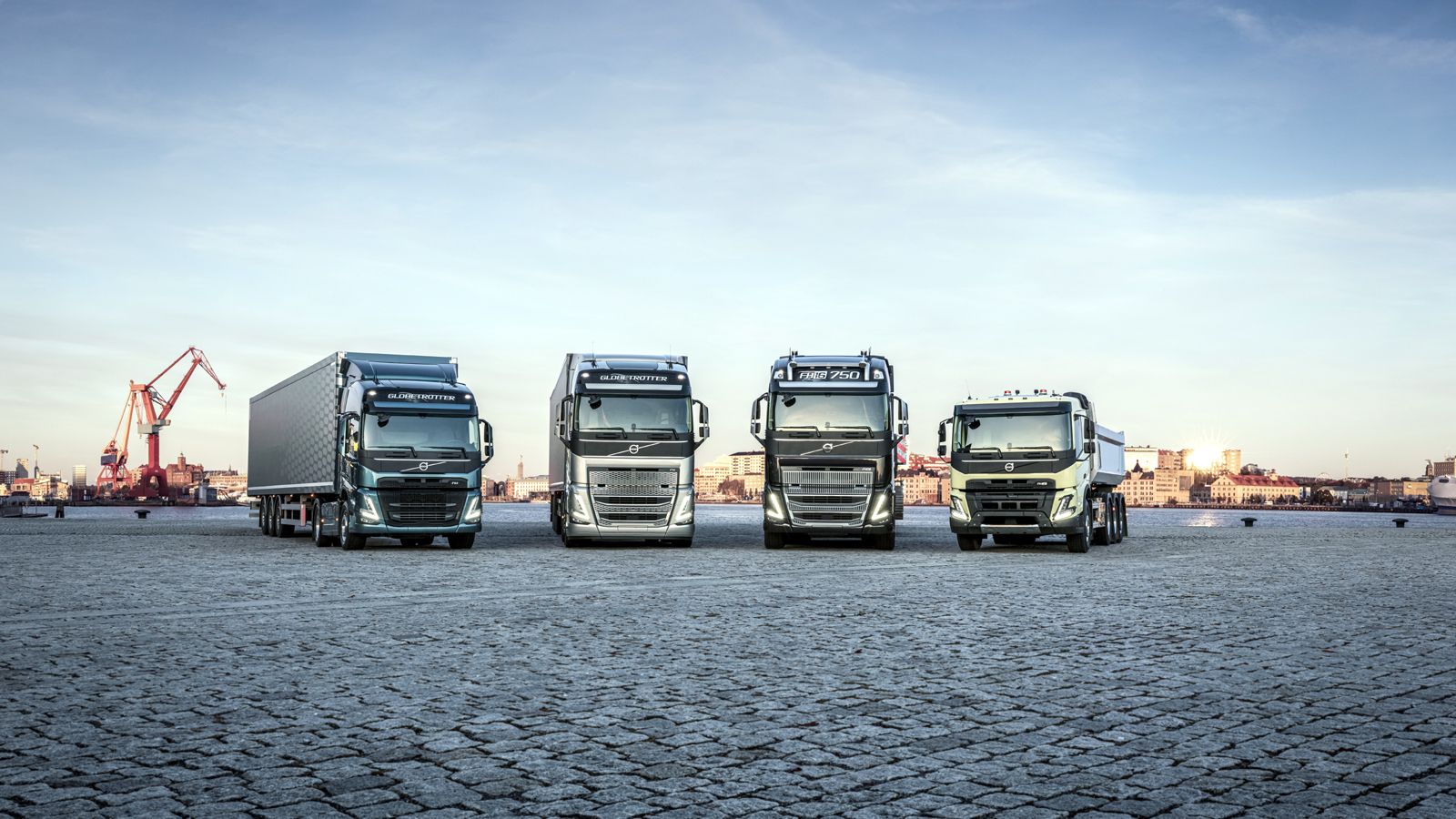 Οι νέες σειρές φορτηγών FM, FH, FH16 και FMX της Volvo Trucks έχουν δεχθεί σημαντικές αναβαθμίσεις που στόχο έχουν την βελτίωση της αποδοτικότητας του