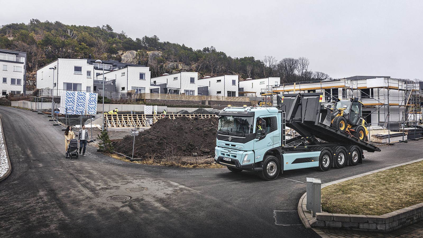 Με έξι συνολικά μοντέλα, η Volvo Trucks διαθέτει την πιο ευρεία γκάμα ηλεκτρικών φορτηγών της αυτοκινητοβιομηχανίας (στη φωτό το FΜΧ Electric).
