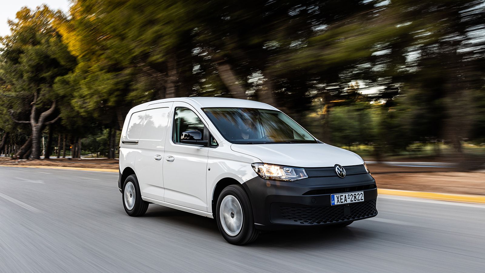 Το νέο VW Caddy Van διακρίνεται για την ποιότητα κύλισης και την προβλέψιμη οδική του συμπεριφορά. Όταν ο οδηγός αποφασίσει να κινηθεί γρήγορα, έχει ω